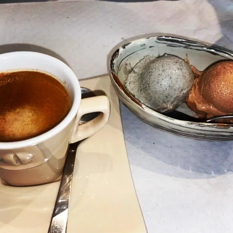 Glace Haricots Rouge Et Sésame Noir Fait Maison